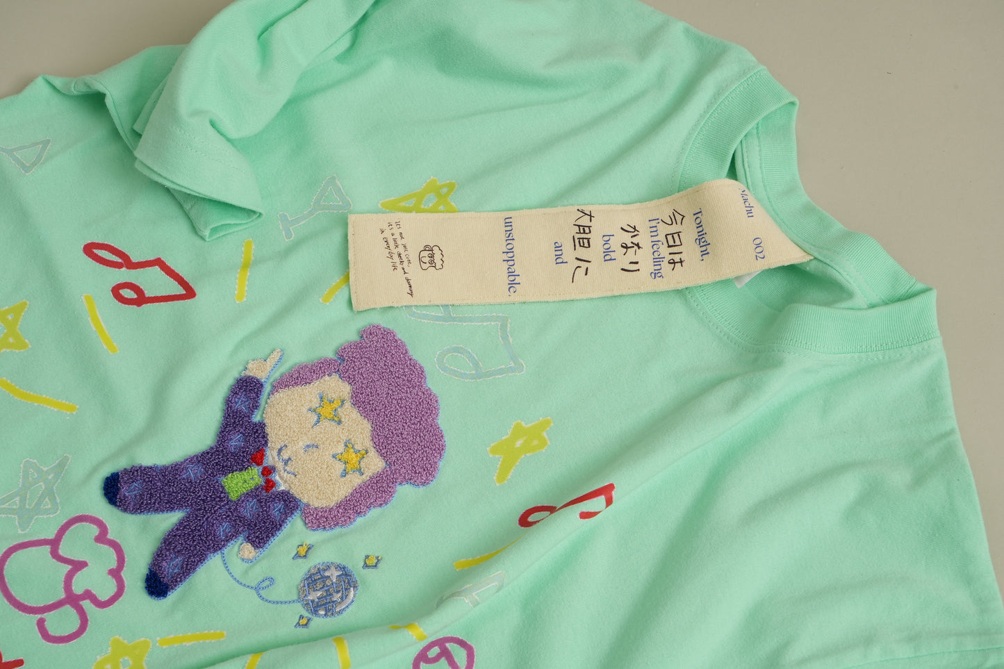 002今日はかなり大胆にT-shirt