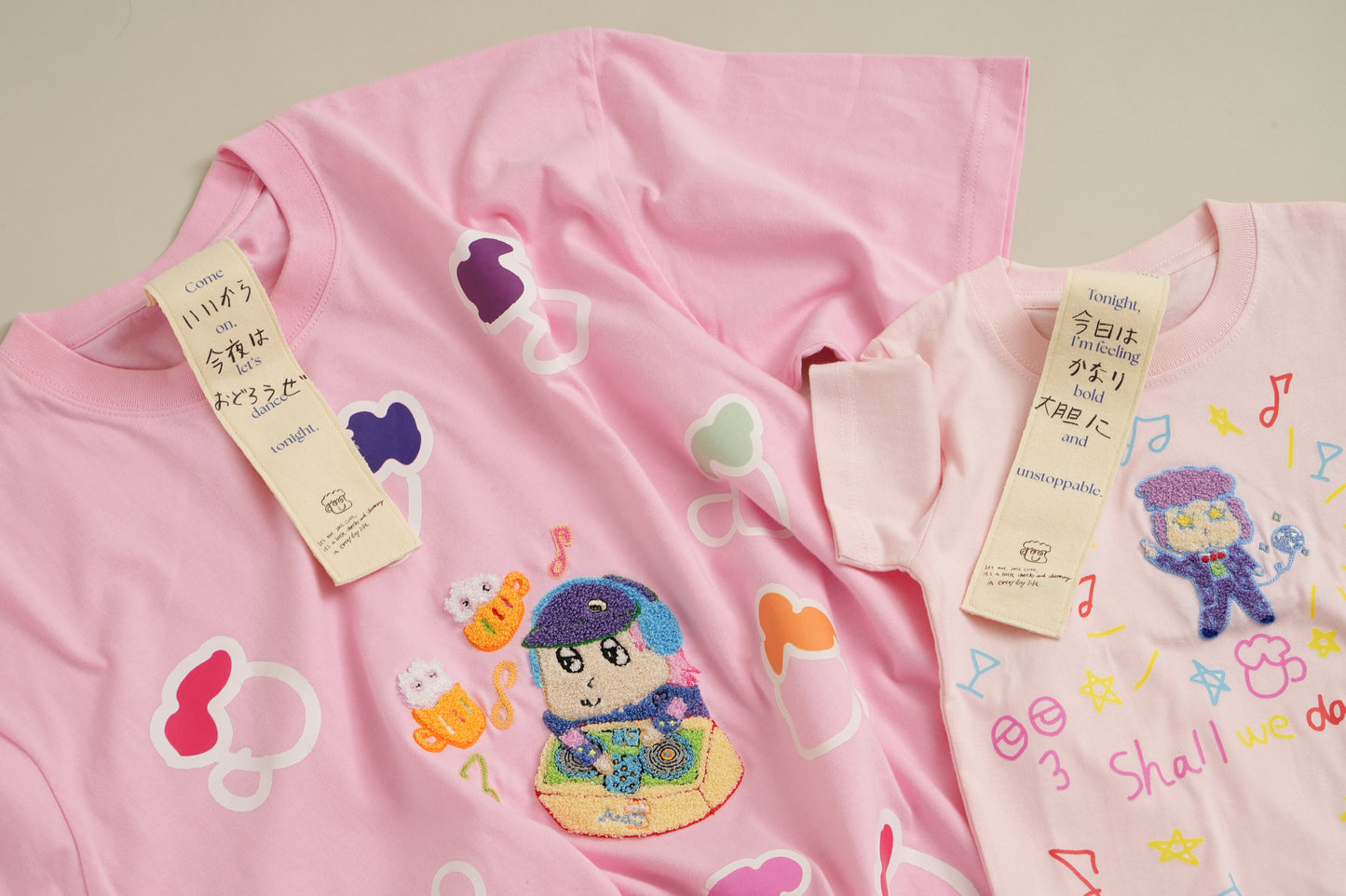 002今日はかなり大胆に kidz Tshirt