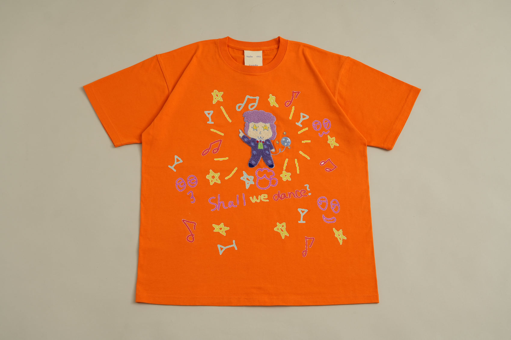 002今日はかなり大胆にT-shirt